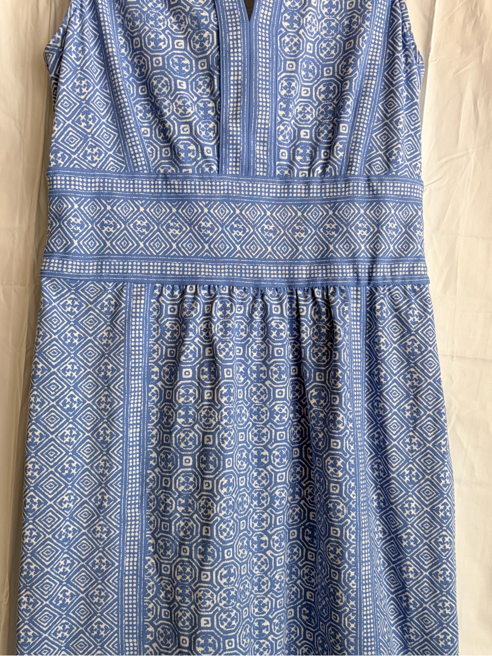 J. McLaughlin Blue Printed Sleeveless Midi Dress - Picture 5 of 11